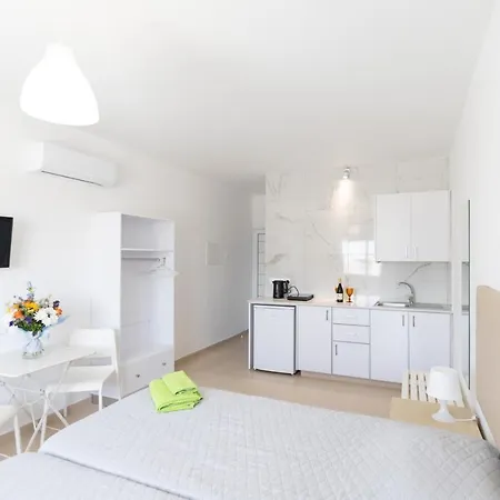 Christothea Αγία Νάπα